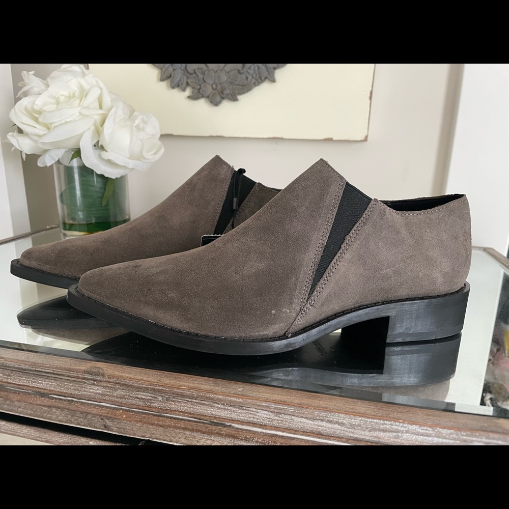Zara suede ankle bootie 37